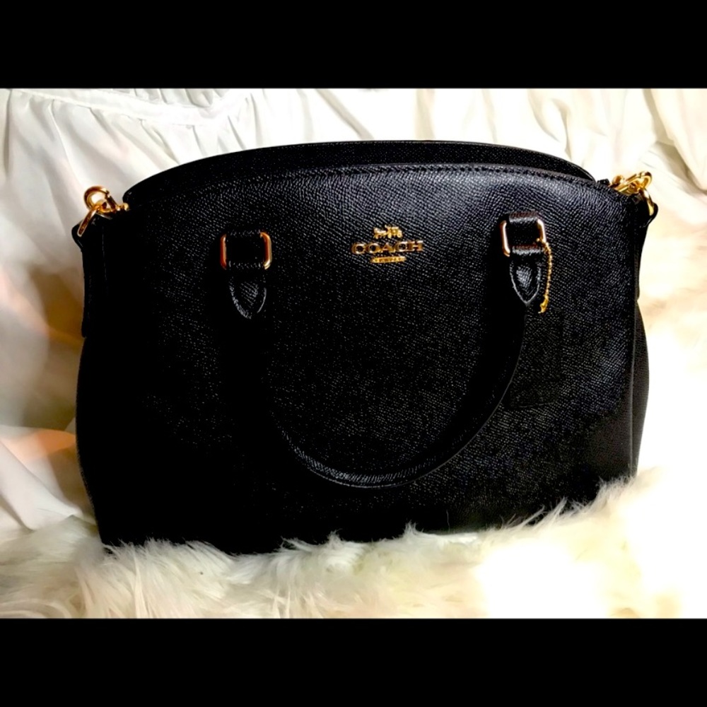 Coach Purse OBO NBW